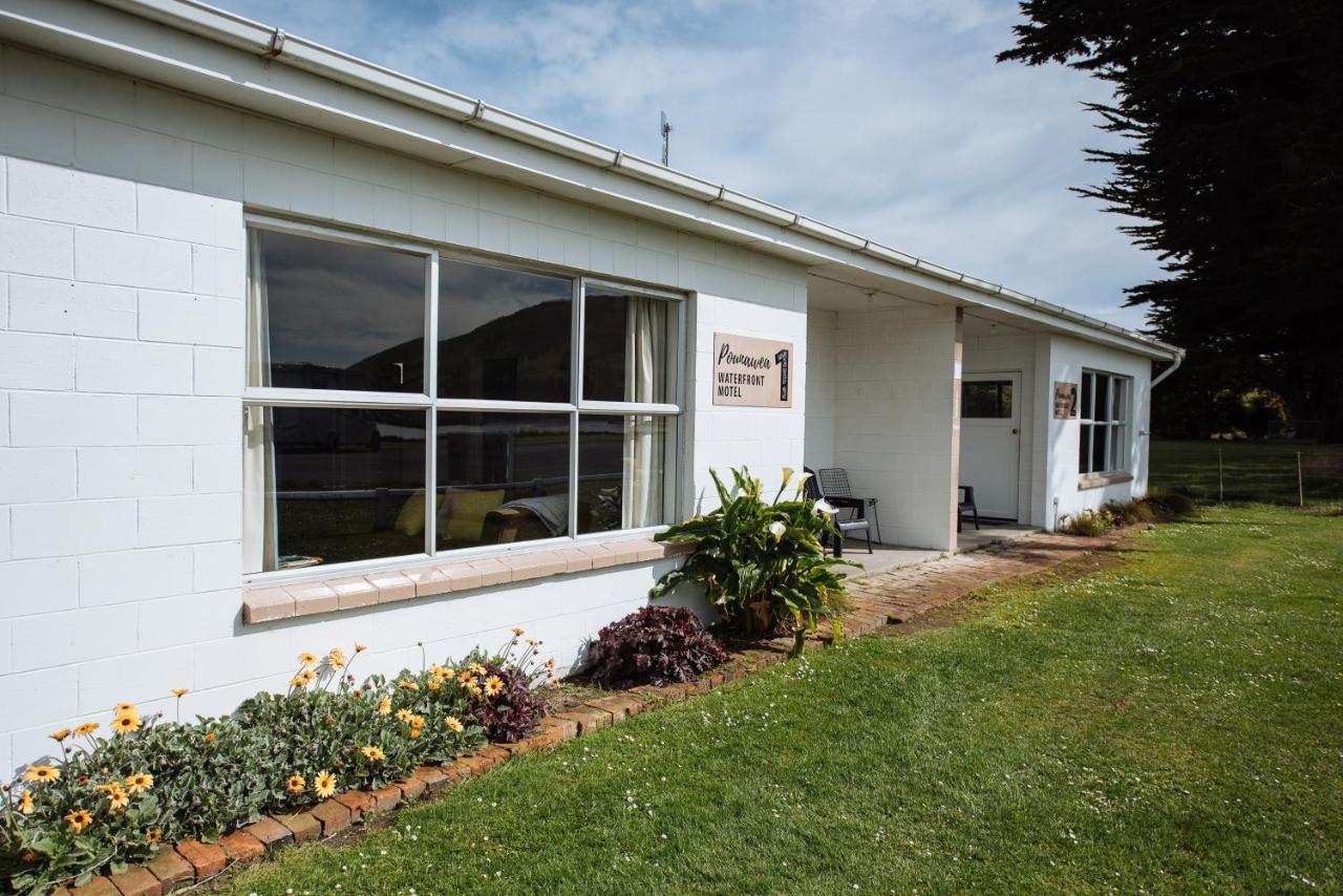 Pounawea Waterfront Motels Exterior foto